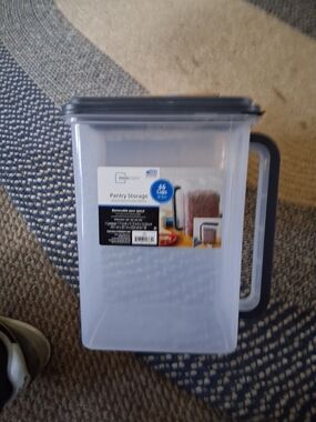 Mainstays Clear Pantry Pitcher with Dark Gray Lid and Handle 46 Cups